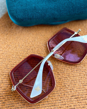 SALE! Gucci Red Sunglasses (Outlet)